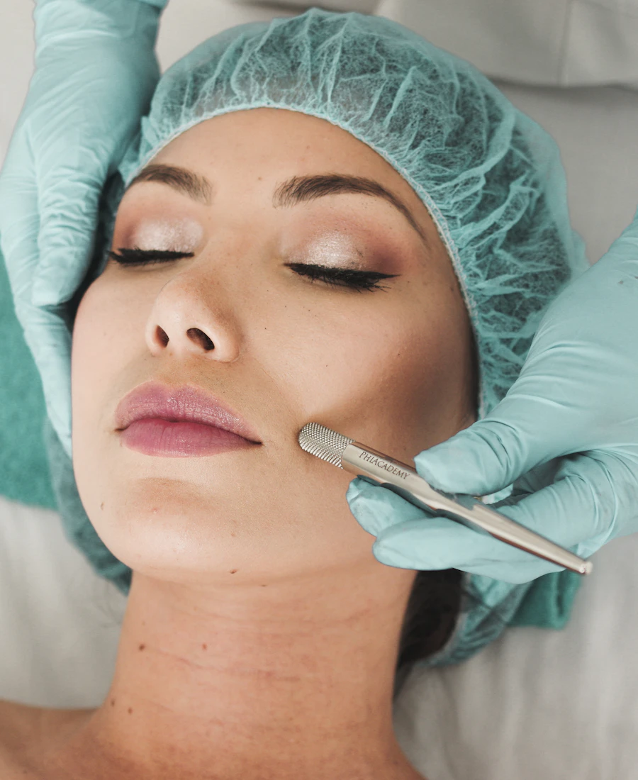 Dermaplaning treatment